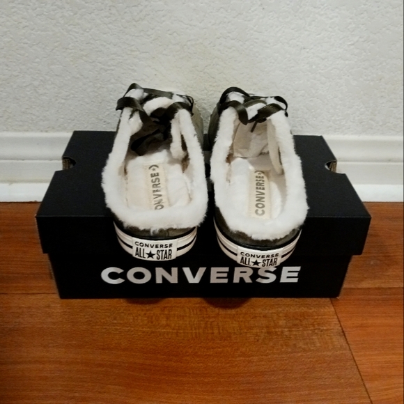 Converse - Picture 3 of 4